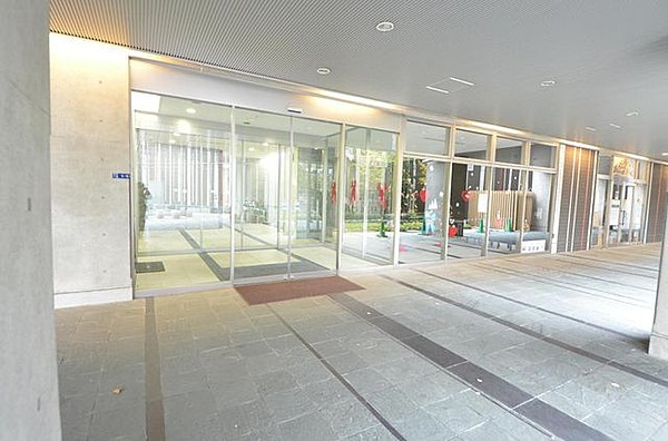 イーストコア曳舟一番館のエントランス