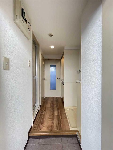 スカイコート志村坂上の玄関