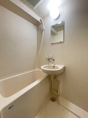 スカイコート志村坂上の浴室