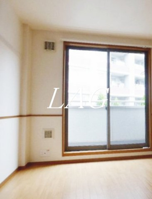 【居間・リビング】 | ジャスティス | 洋室のお部屋です。