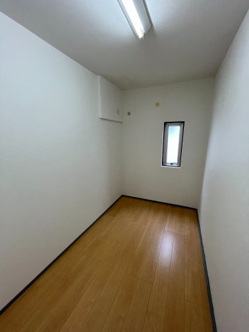 ハイツピアレスの洋室