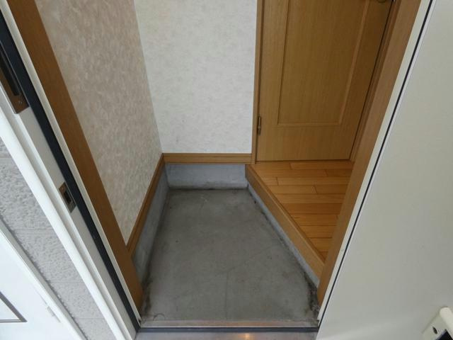 プラザ文苑の玄関
