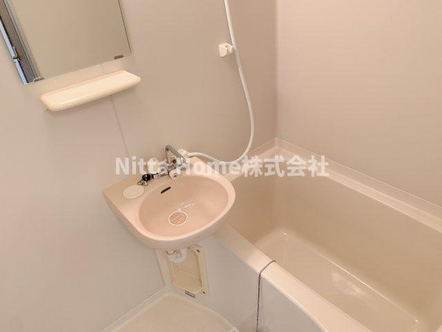 コーポアラモの浴室|追い焚き機能がついた浴室です◎