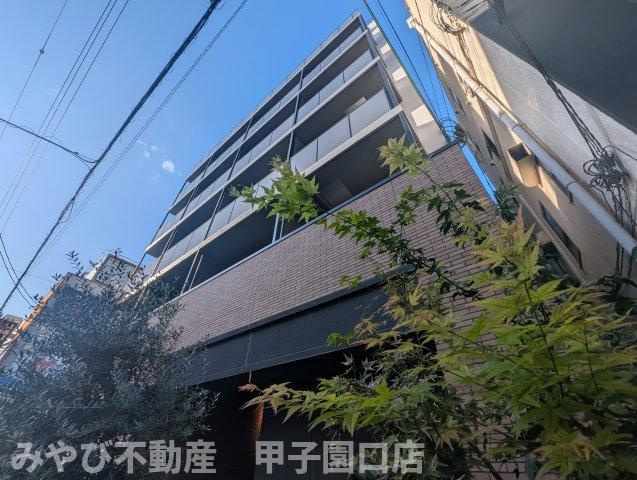 ステラハウス甲子園口の外観