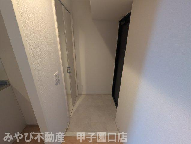 ステラハウス甲子園口の玄関