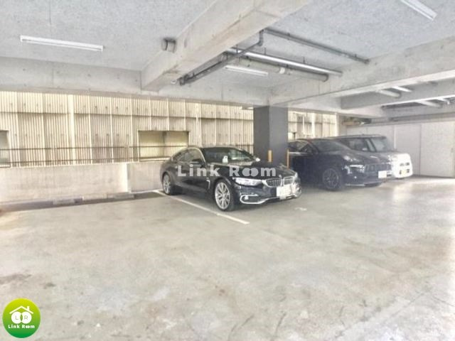レジデンス錦糸町の駐車場