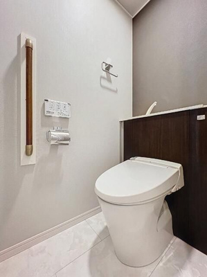 【トイレ】 | ポルトボヌール | コンパクトで使いやすいトイレです