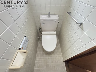 お風呂トイレ別・温水洗浄便座完備