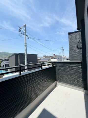 Adoble+アドブル＋小倉南区朽網東2丁目2期　【小倉南区　新築戸建て】のバルコニー|日当たり良好なバルコニー♪【小倉南区　新築戸建て】