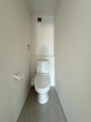 Adoble+アドブル＋小倉南区朽網東2丁目2期　【小倉南区　新築戸建て】のトイレ|2階にもトイレ完備で助かります♪【小倉南区　新築戸建て】