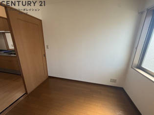 レインボー甲東の洋室