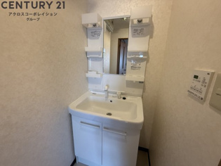 室内に洗濯機置き場があります