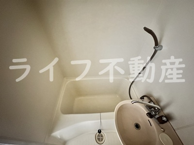 メゾン小若江の浴室|お風呂で日々の疲れを落としましょう