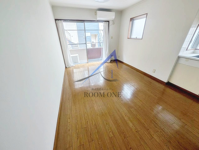 原宿竹中ハウスの居間・リビング|洋室のお部屋です。