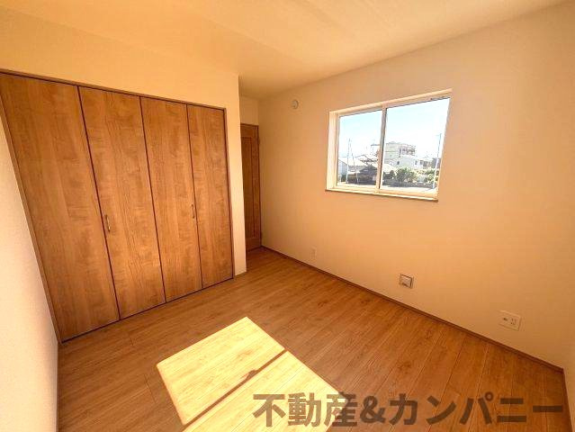 ハートフルタウン下吾川　伊予市下吾川の新築戸建の洋室|広々とした洋室です