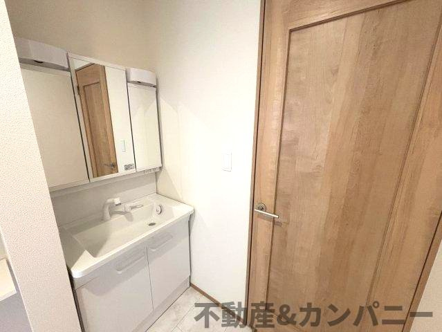ハートフルタウン下吾川　伊予市下吾川の新築戸建の独立洗面台|独立洗面化粧台が付いています
