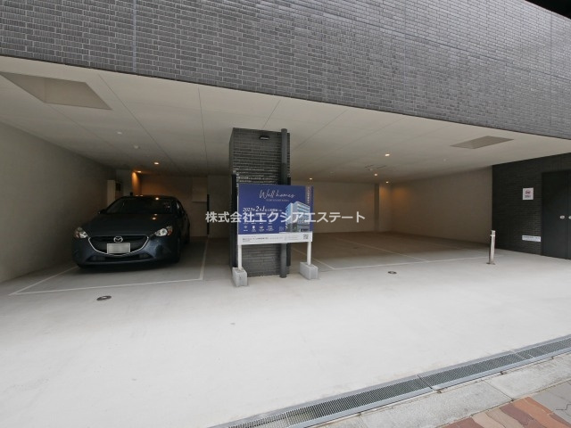 ウェルホームズ住吉大社の駐車場