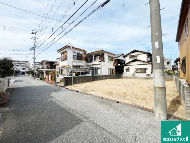 加古川市平岡町土山　第1期　新築一戸建ての前面道路含む現地写真|周辺は落ち着いた街並みの住宅地！子育てがしやすい住環境です！まだ未完成ですが、現地でしかわからない事もございます。是非一度ご覧ください。