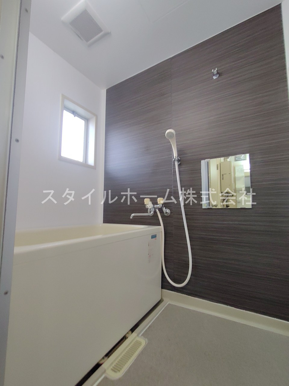 フレグランス牛川A棟の浴室