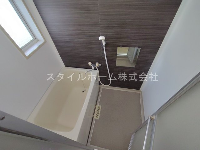 フレグランス牛川A棟の浴室