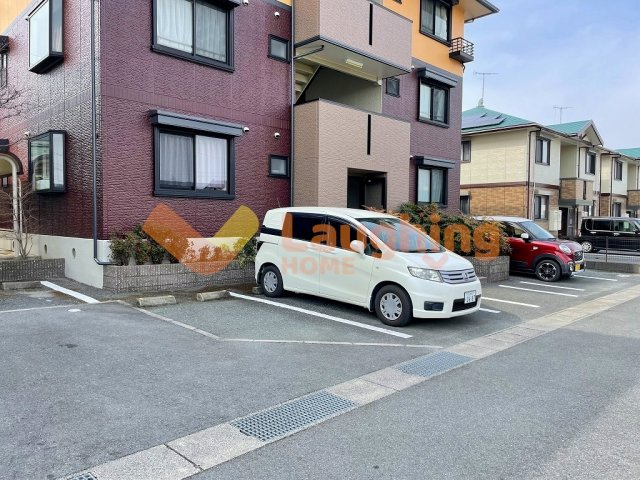 ニューライフつぶく　B棟の駐車場