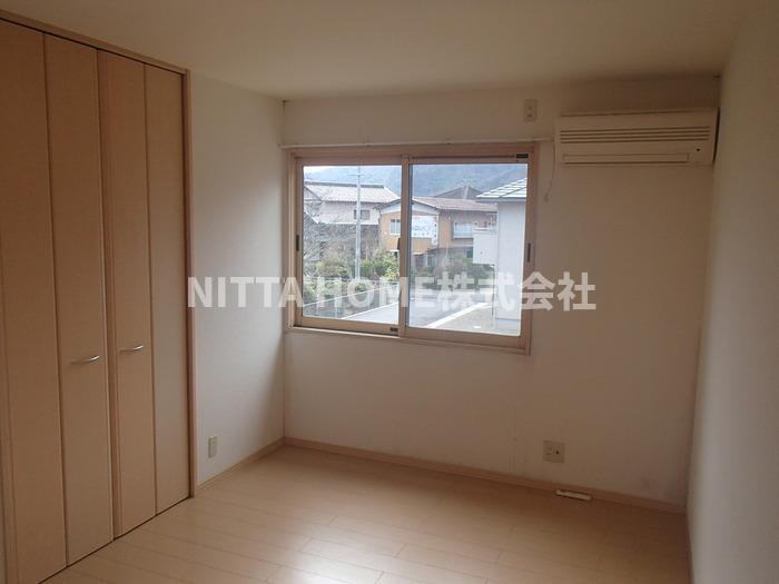 コンフォール立町　Ａ棟の洋室|６帖の洋室が２部屋あります☆彡