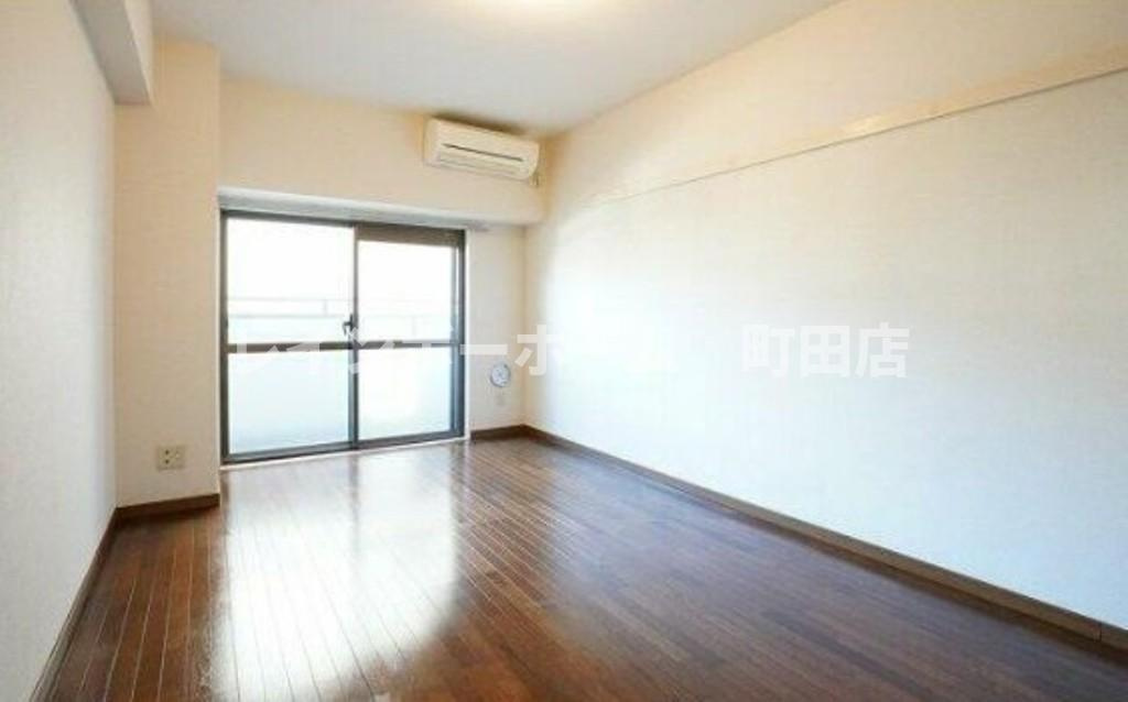 メゾンカルム横浜※初期費用分割あと払いサービス利用可能物件の居間・リビング