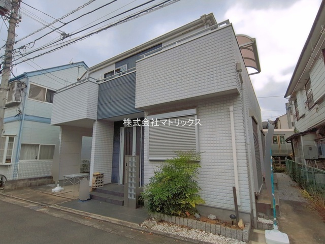 練馬区練馬3丁目　人気エリア　2012年築×リフォーム住宅