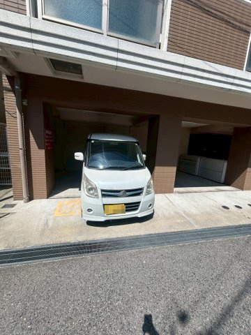 甲東園さくらいマンションの駐車場