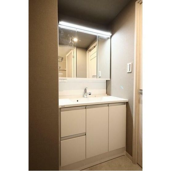 【独立洗面台】 | コンフォリア西荻北 | 嬉しい独立洗面台付き。