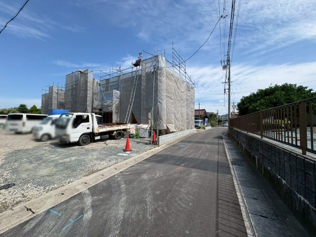 リーブルガーデン　岐阜市東鶉　全6区画分譲の前面道路含む現地写真|「現地（2026年7月3日）撮影」　
■前面道路　
■ヤマダ不動産　株式会社リライフ