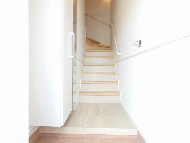 キッサ　Ⅰの玄関|明るい玄関です