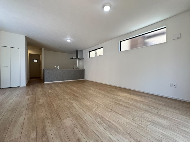 入間市東藤沢８丁目新築戸建の居間・リビング