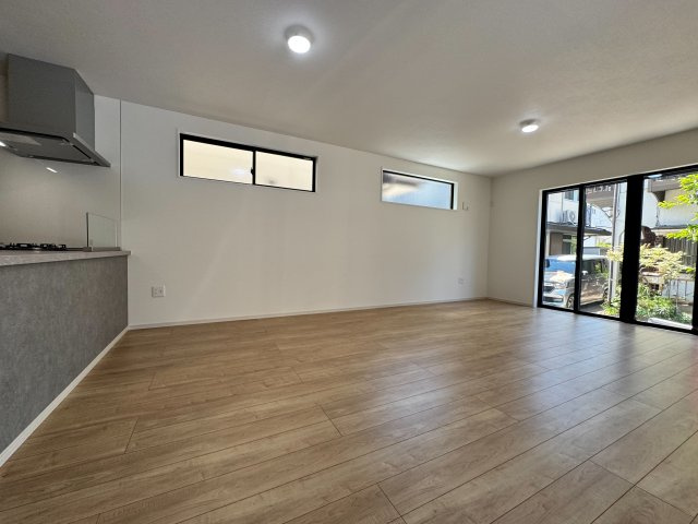 入間市東藤沢８丁目新築戸建の居間・リビング