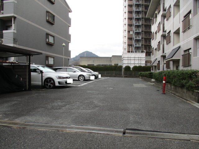 arkhills企救丘（D-1）の駐車場