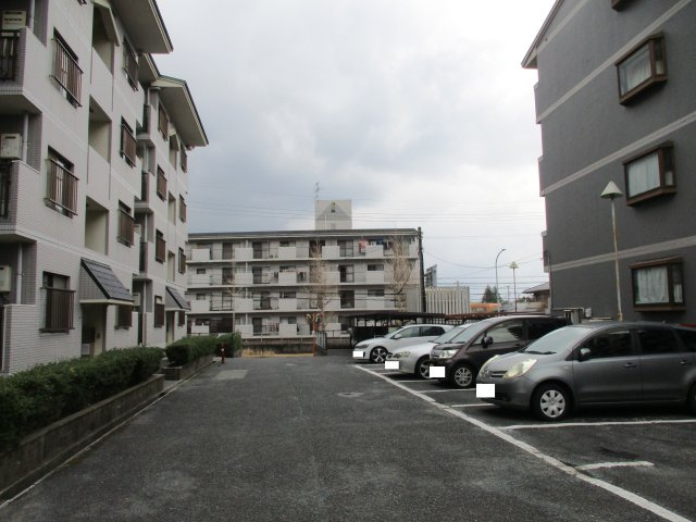 arkhills企救丘（D-1）の駐車場