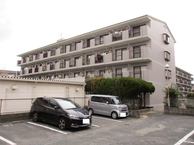 arkhills企救丘（D-1）の駐車場