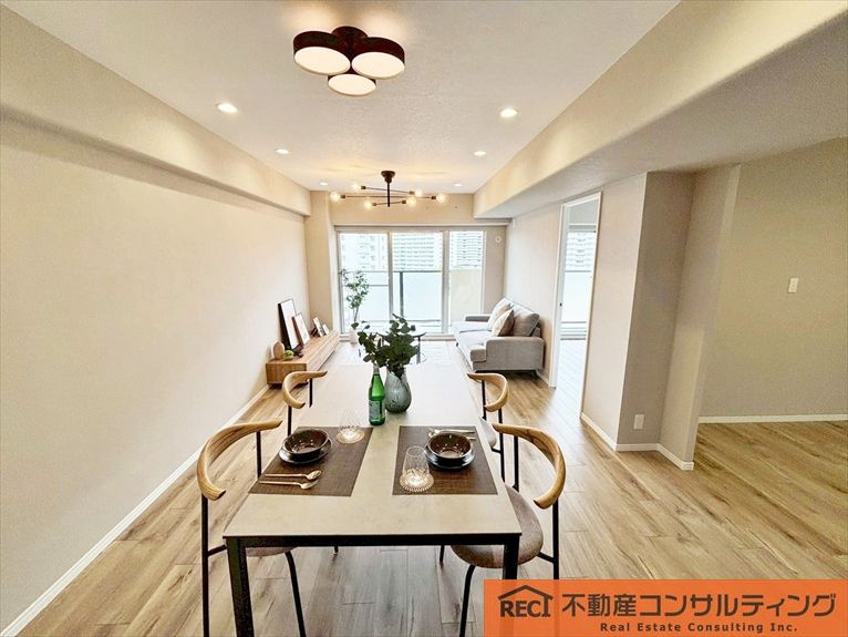 ネオコーポ武庫川の居間・リビング