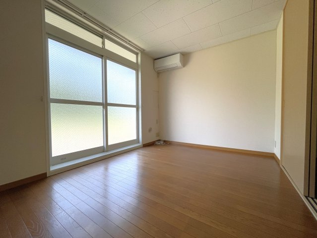サンヴィレッジシラハタⅢの洋室