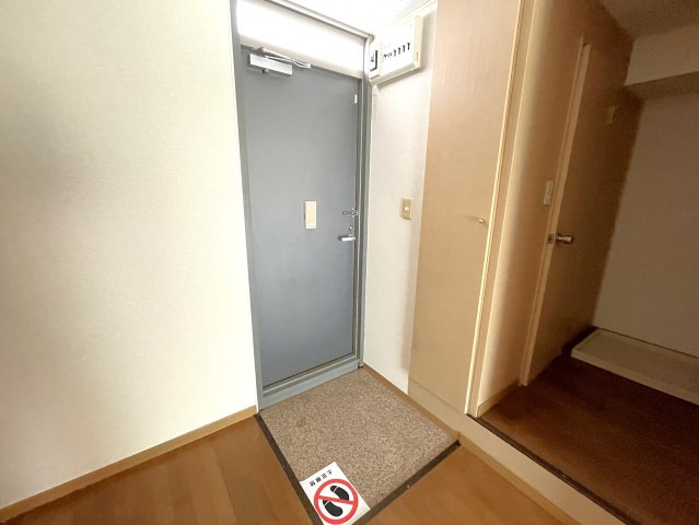 サンヴィレッジシラハタⅢの玄関