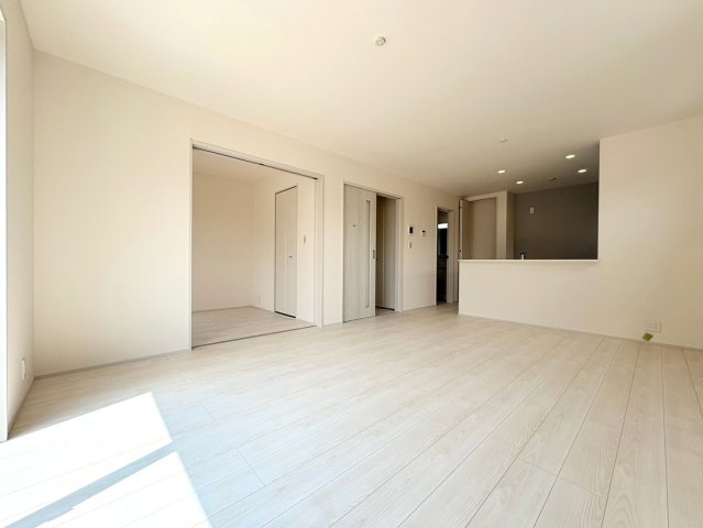 リーブルガーデン　岐阜市東鶉　全6区画分譲の前面道路含む現地写真|「現地（2026年8月6日）撮影」　
■前面道路　
■ヤマダ不動産　株式会社リライフ