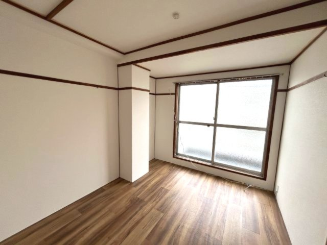 辻川マンションの居間・リビング