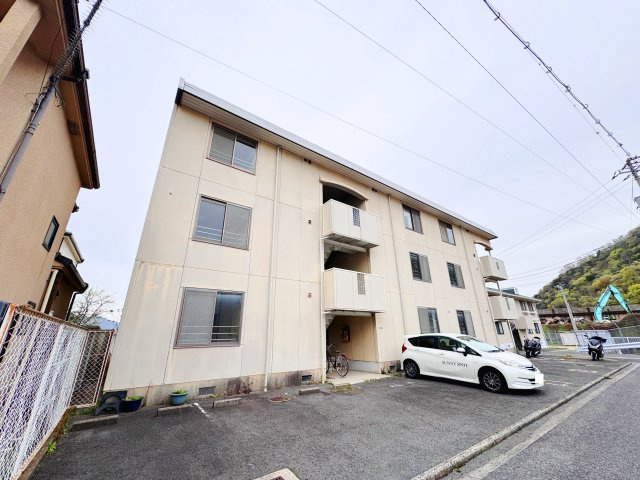 セジュール小屋浦　B棟