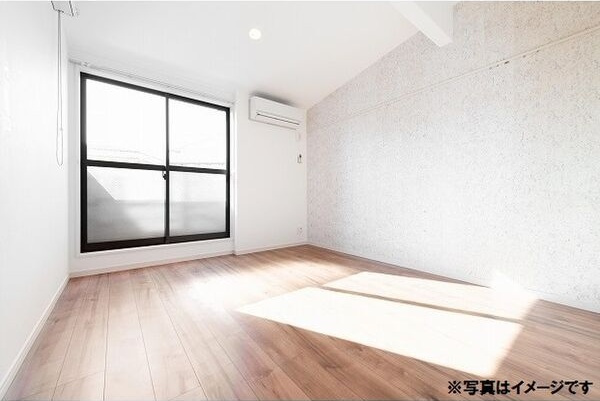 Haro　Kanayama(ハロカナヤマ)の居間・リビング|こちらのリビングで趣味の時間をお楽しみください