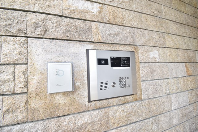 【エントランス】 | イトーピア豊中緑丘ロジュマン | エイブル売買事業部では、箕面市・豊中市・吹田市・池田市・茨木市・高槻市の北摂エリア全域で、物件のご紹介を致しております。北摂エリアにて購入物件をお探しの際は、当社までお問合せ下さいませ。