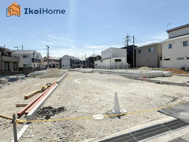 明石市二見町西二見　全3棟　3号棟　新築戸建の駐車場|●年中無休：見学時間9:00～20:00・当日予約可●駐車場は2～3台になります。バイクや自転車も可！