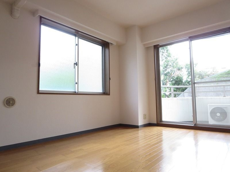 萩原ビルの居間・リビング