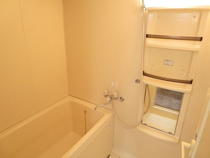 萩原ビルの浴室