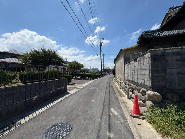 リーブルガーデン　岐阜市東鶉　全6区画分譲の前面道路含む現地写真|「現地（2026年8月17日）撮影」　　
■前面道路　
■ヤマダ不動産　株式会社リライフ