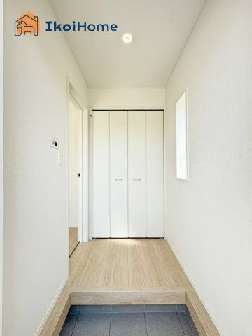 明石市二見町西二見　全3棟　4号棟　新築戸建の収納|【ホームページに現地動画掲載中】●年中無休：当日予約可●靴をたくさん収納できるシューズボックス完備！